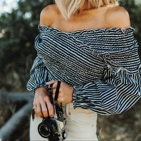 Zara Tops - ZARA Blogger Cropped Top with Elastic Detail XS